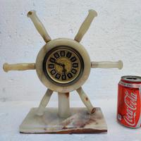Vecchio orologio da tavolo Mercedes vintage