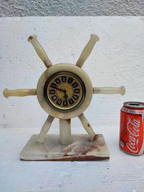 Vecchio orologio da tavolo Mercedes vintage