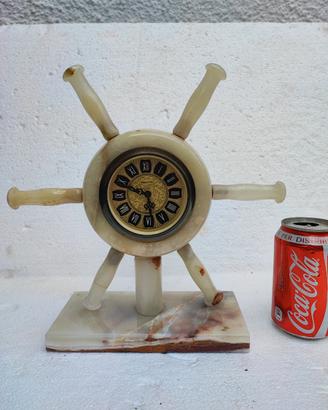 Vecchio orologio da tavolo Mercedes vintage