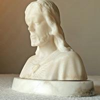 Busto in marmo del Sacro Cuore di Gesù