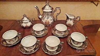 Stoviglie in porcellana per sei persone