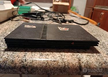 PlayStation 2 (PS2) Slim PAL con cavi - Da riparar