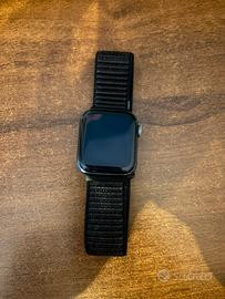 Apple Watch SE 1ª gen 40mm perfetto per sport