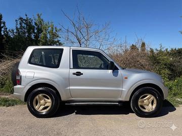 Mitsubishi pajero 2.5 anno 2001