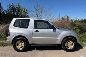 Mitsubishi pajero 2.5 anno 2001
