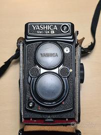 Yashica Mat-124 G