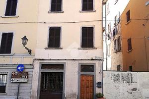 CASA SEMINDIPENDENTE A DOVADOLA