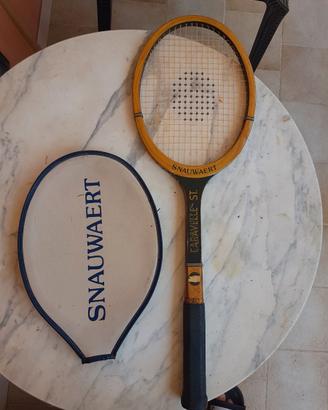 racchetta tennis in legno