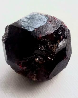 Granato piropo naturale non trattato 