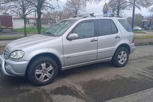 Mercedes ML270