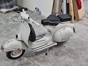 Piaggio Vespa 125 VNA del 1958