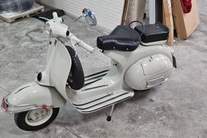 Piaggio Vespa 125 VNA del 1958