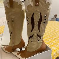 Stivali con tacco Vic Matiè