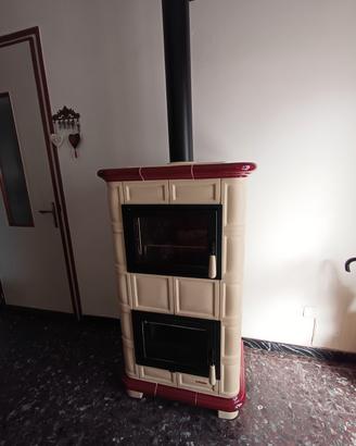 Stufa a legna con forno 
