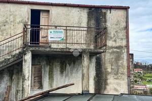 CASA INDIPENDENTE A SAN LUCIDO