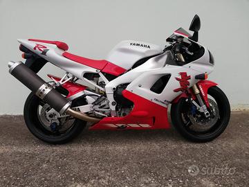 Yamaha YZF R1 - 1998