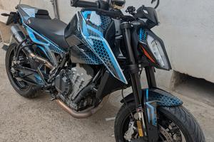 KTM Duke 790 dicembre 2024