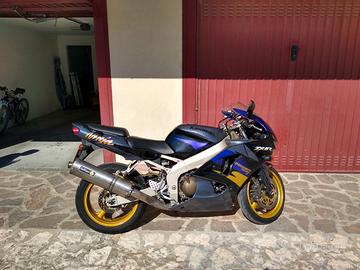 Kawasaki ZX6R
