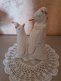 Statua in ceramica bianca coppia di pinguini