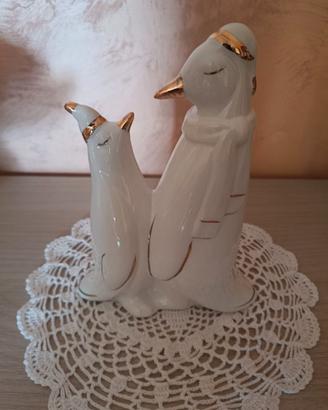 Statua in ceramica bianca coppia di pinguini