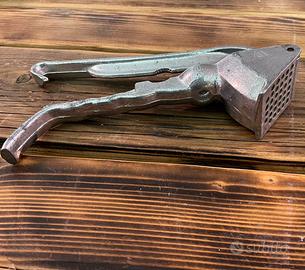 spremiaglio spremicipolla batticarne snocciolatore