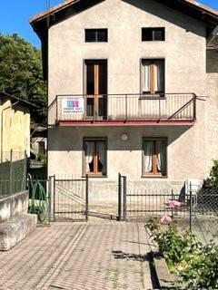 Villa di 150 m² con 4 locali a Buglio in Monte