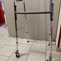 deambulatore pieghevole 