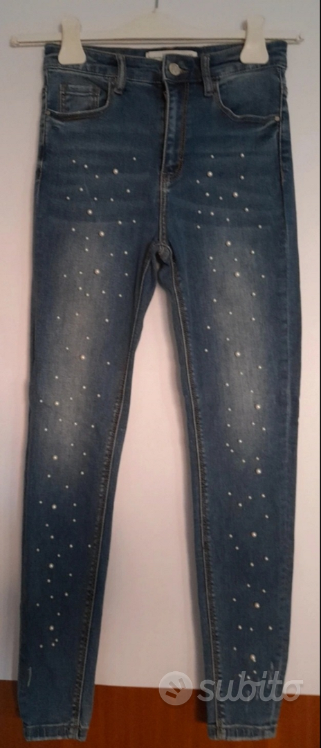 Jeans con perle hot sale sul fondo