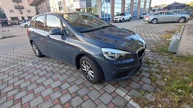 BMW serie 2 218D cambio automatico Advantage