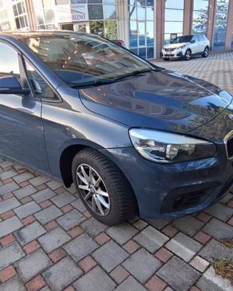 BMW serie 2 218D cambio automatico Advantage