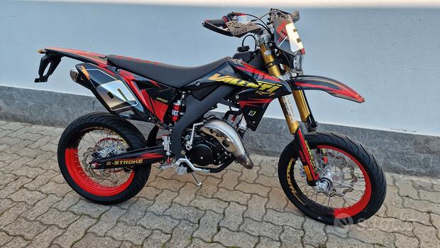 Suzuki Valenti SM 50