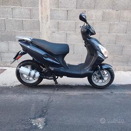 CICLOMOTORE SCOOTER 50CC 4T