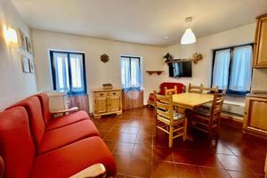 2 LOCALI A PONTE DI LEGNO