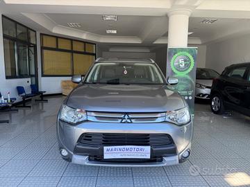 Mitsubishi Outlander 2.2 DI-D 4WD Instyle 7p. Con 