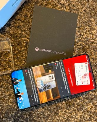 Motorola Signature  + Moto Watch