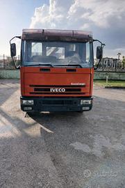 IVECO EUROCARGO 75/15 con gru amco veba