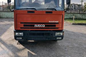 IVECO EUROCARGO 75/15 con gru amco veba