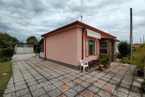 Villetta libera 4 lati