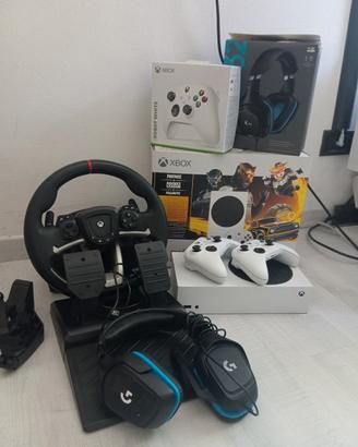 Set Console, Volante e pedali, cuffie e controller