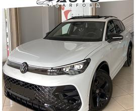 Volkswagen Tiguan 2.0 150cv DSG R-Line black pack 
