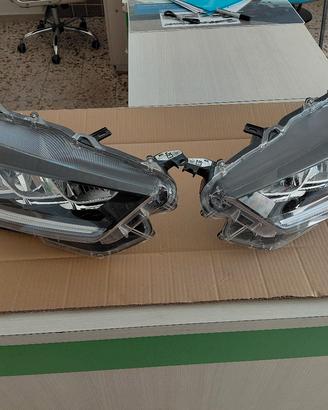 Fari Toyota Yaris 2020->