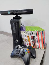 Xbox 360 completa di 2 controller e Kinect 