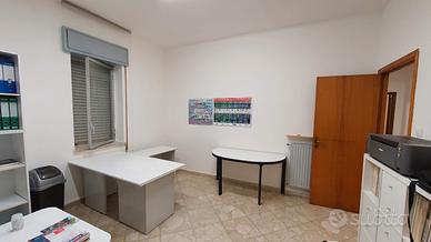 arredo mobili studio ufficio, scrivanie sedie