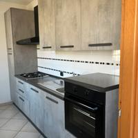 cucina e parete attrezata