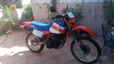 Honda xl 600 r paris dakar 1984