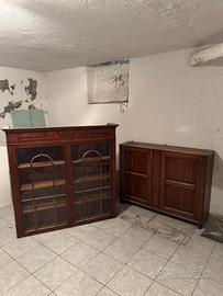 Mobile antico in legno