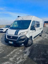 CAMPER VAN ALLESTITO