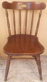 Sedia in legno vintage come da foto. Disponibilità