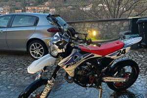 Moto Fantic motard 50