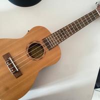 Ukulele Maui pro concert elettrificato